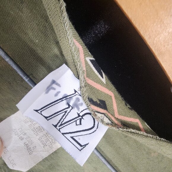 Vintage 1980s In2 Tribal button Up Long Sleeve Cropped Top with Shoulder Pads LG - Picture 12 of 12